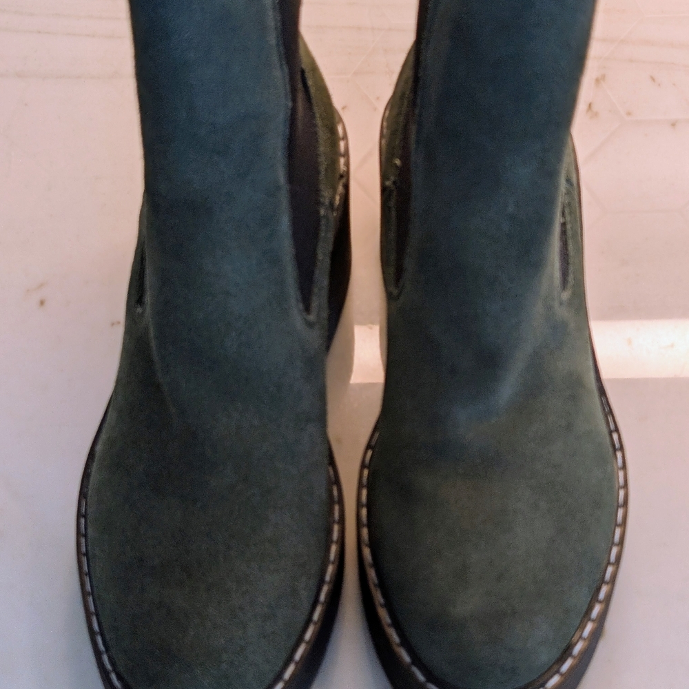 Stylish Green Suede Ankle Boots Nine West - Picture 2 of 3